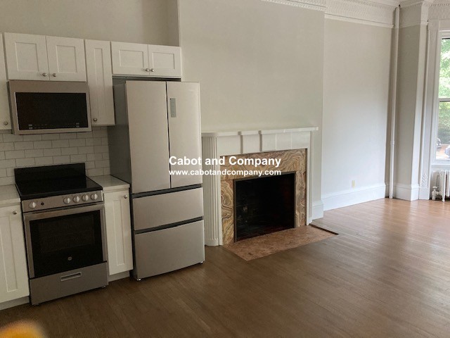 475 Beacon St, Back Bay