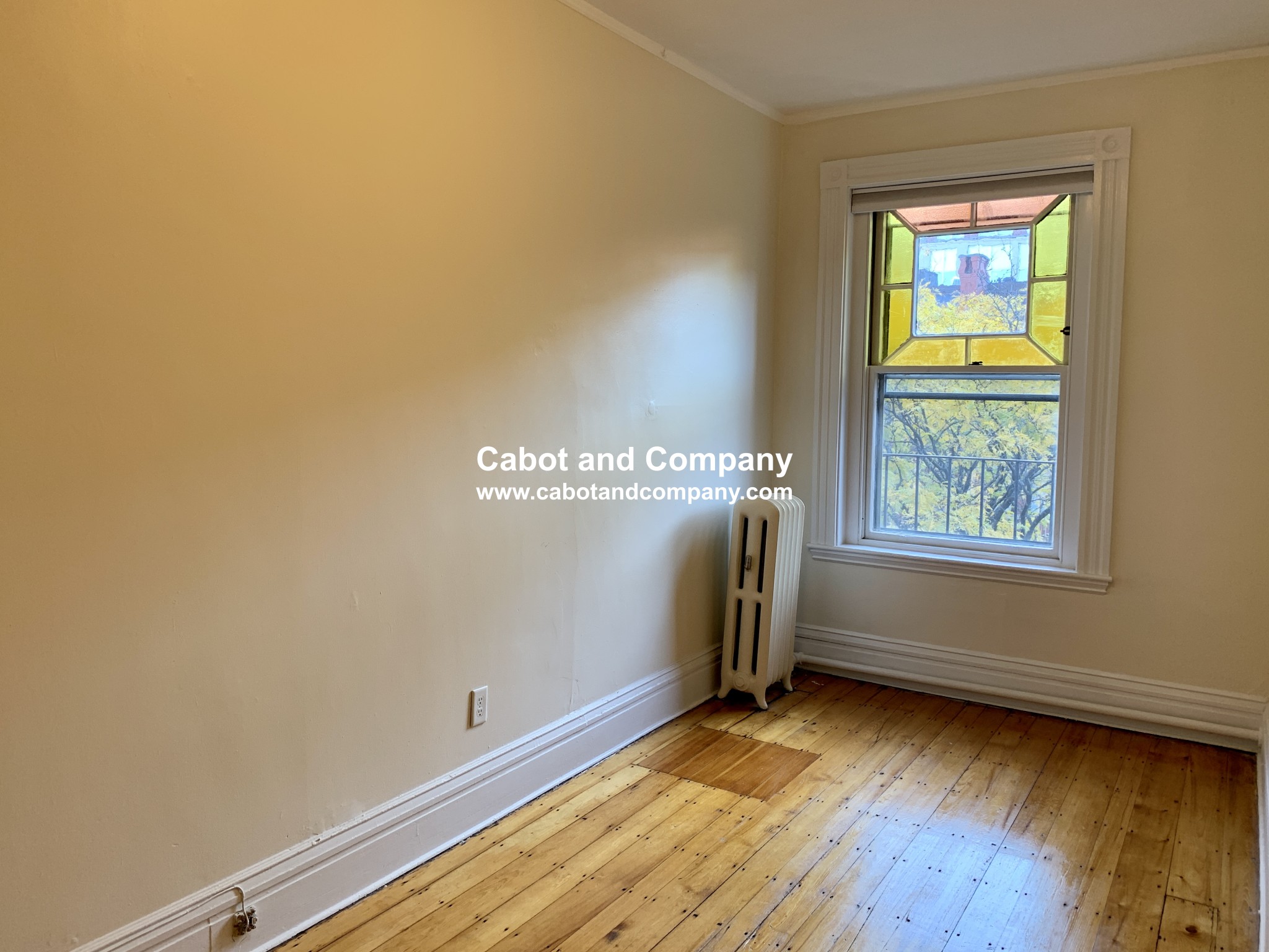 293 Newbury St, Back Bay