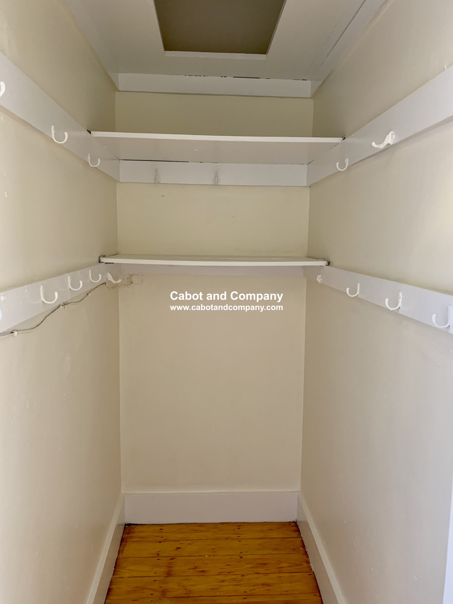 293 Newbury St, Back Bay