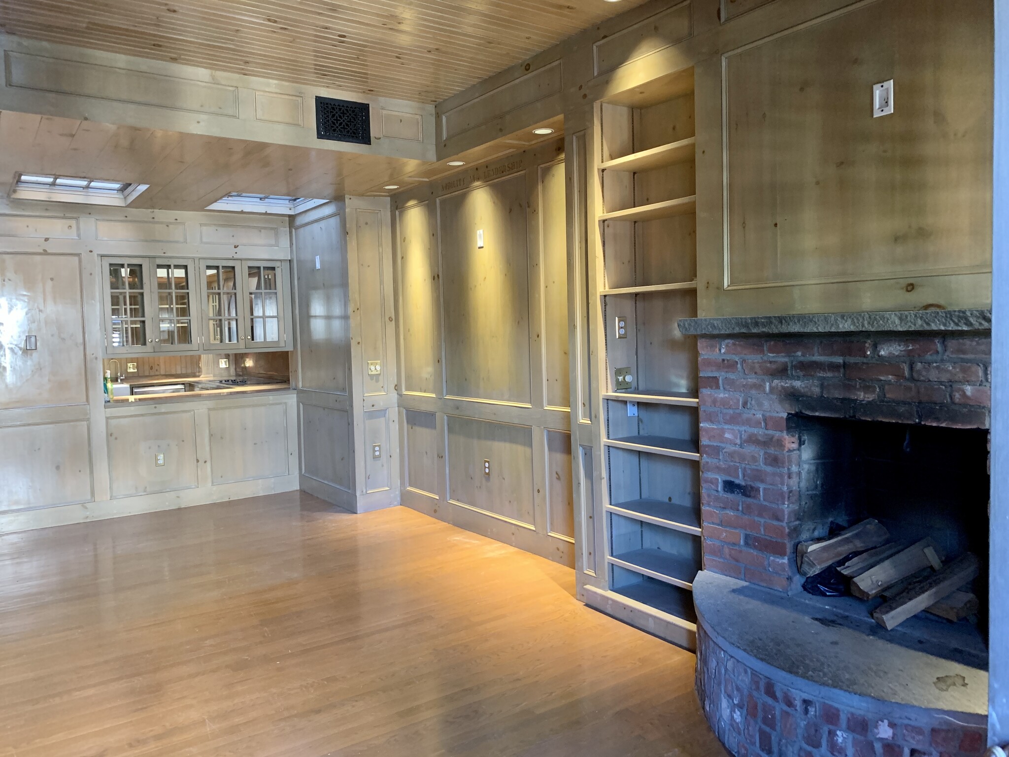 140 Newbury St, Back Bay