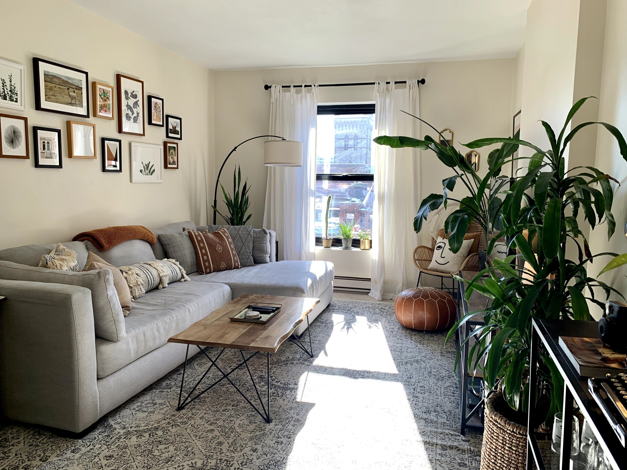 1 bed, 1 bath apartment for rent at 160 Commonwealth Ave Unit 609, Back Bay