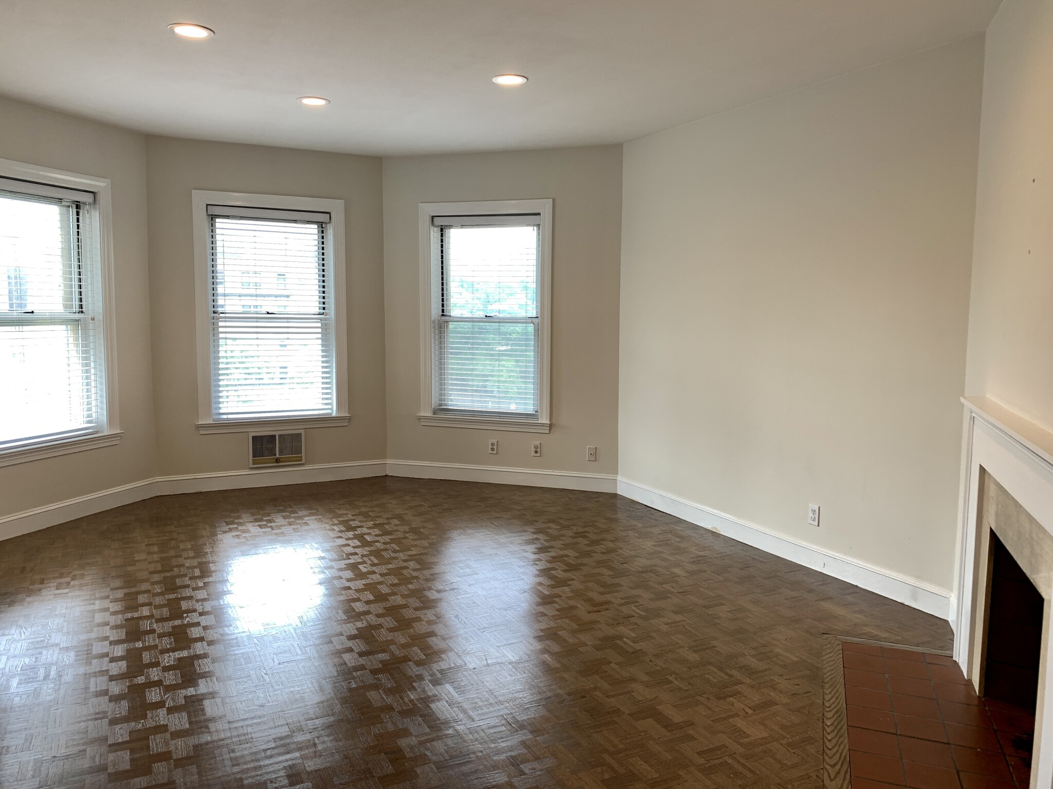 416 Commonwealth Ave, Back Bay