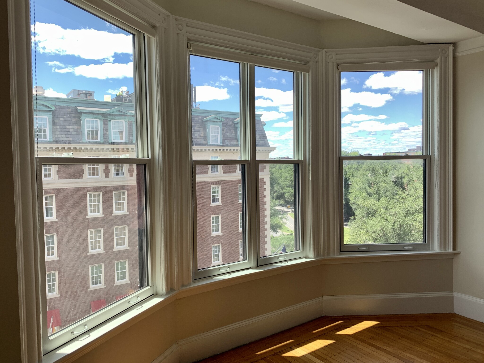 1 bed, 1 bath apartment for rent at 362 Commonwealth Ave Unit 6I, Back Bay — photo 2 of 8
