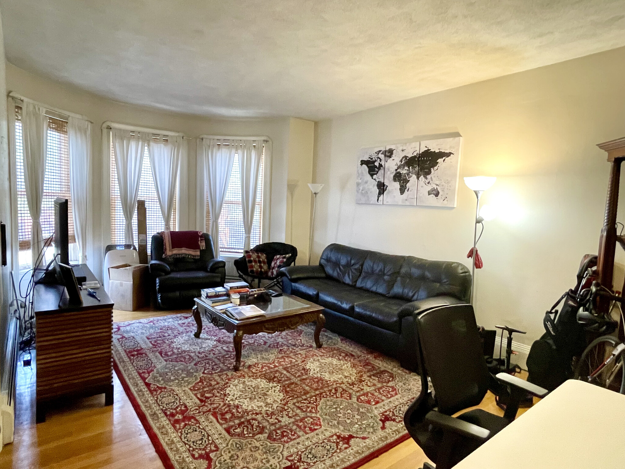 1 bed, 1 bath apartment for rent at 308 Newbury St Unit 6, Back Bay
