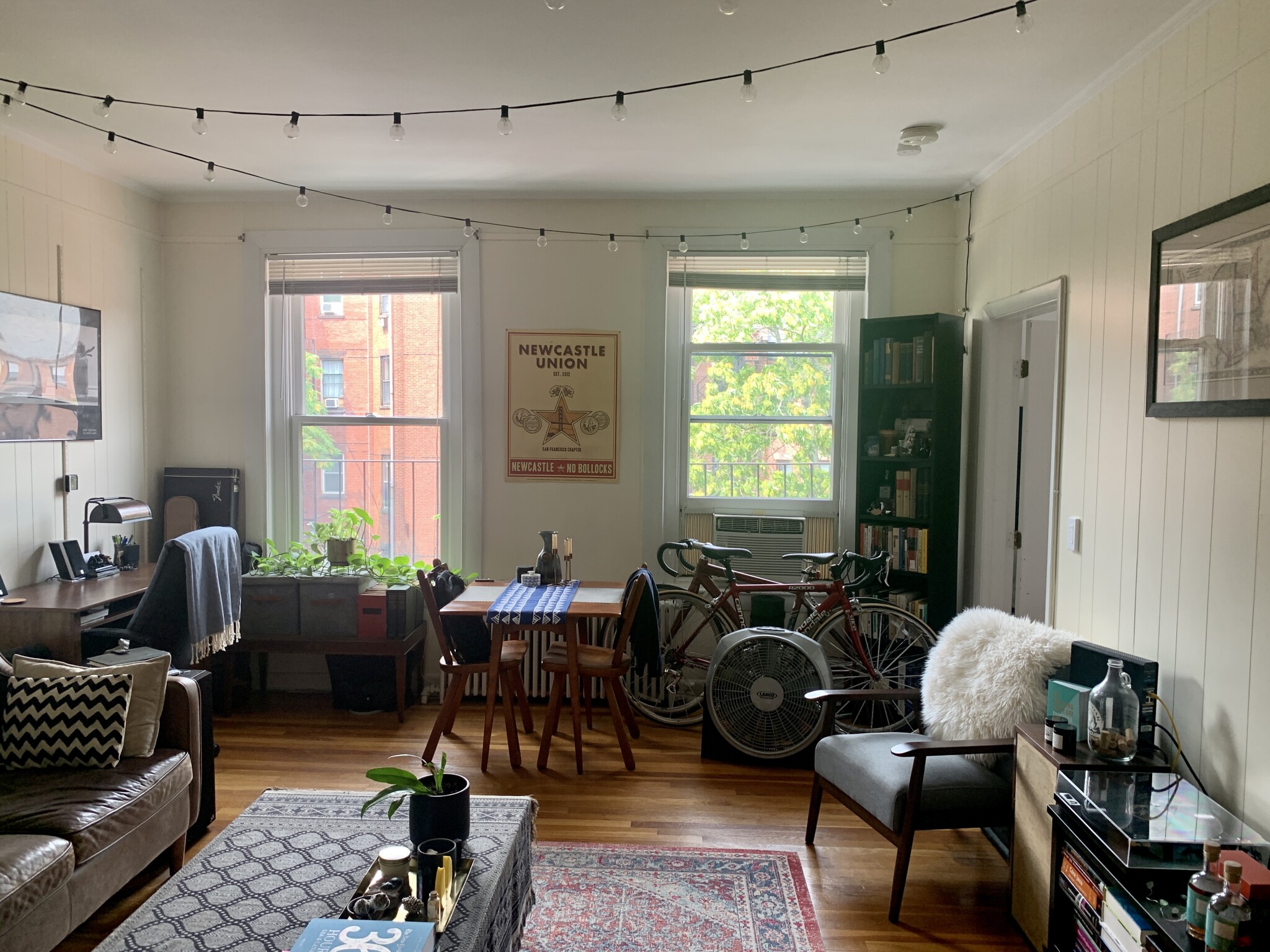 213 Newbury St, Back Bay