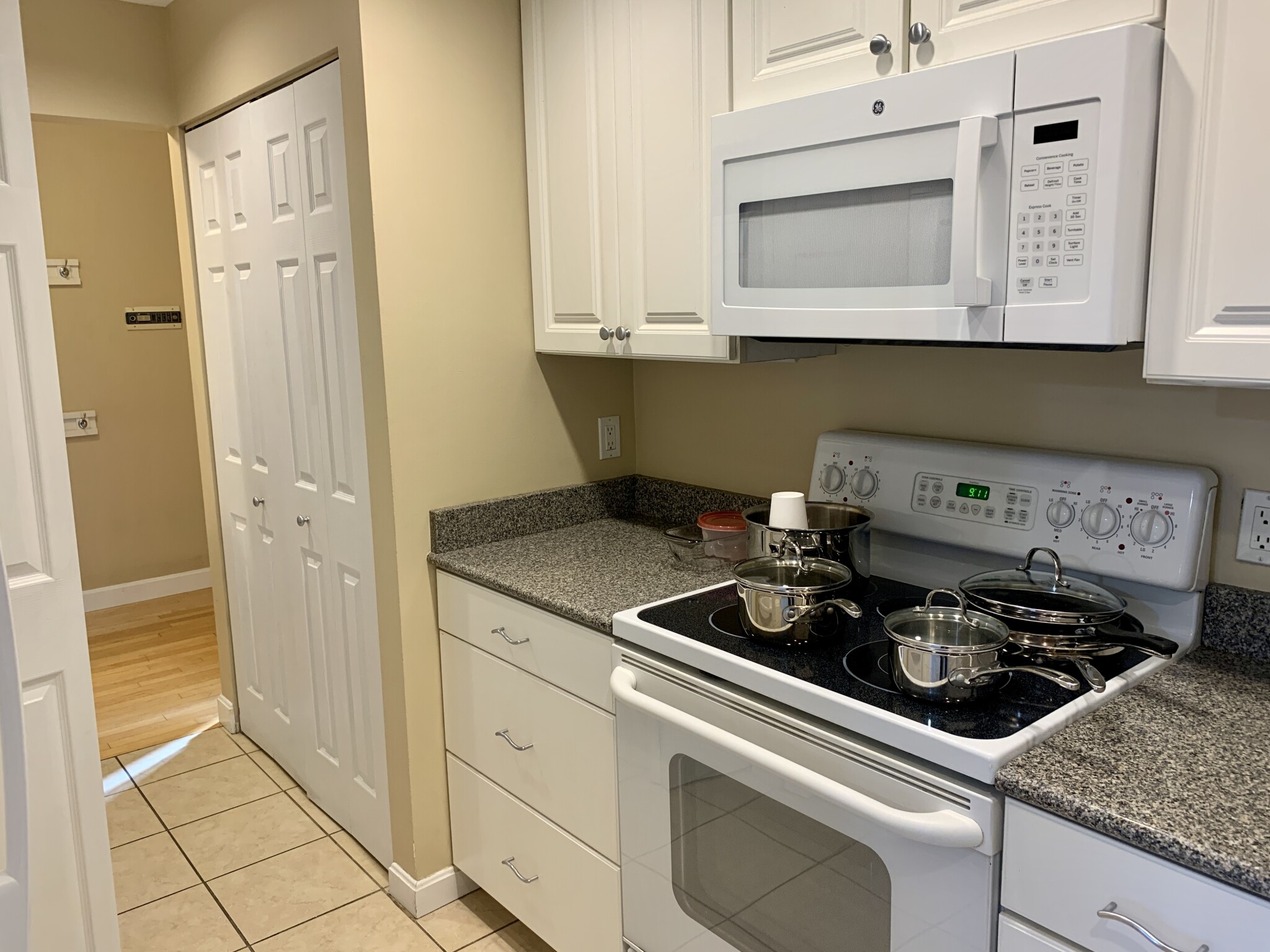 2 bed, 2 bath apartment for rent at 376 Commercial St Unit 6D, Waterfront — photo 3 of 8
