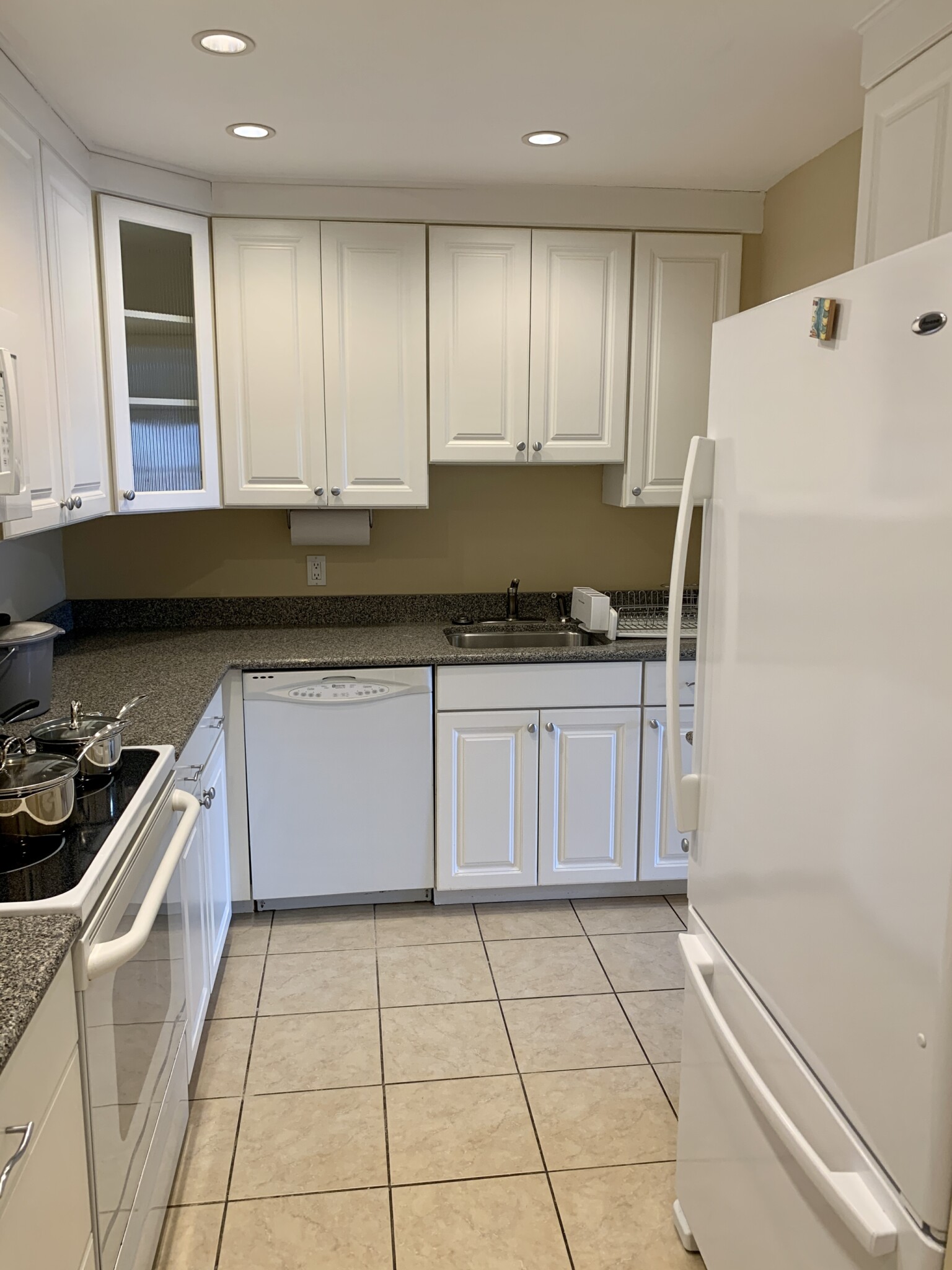 2 bed, 2 bath apartment for rent at 376 Commercial St Unit 6D, Waterfront — photo 4 of 8