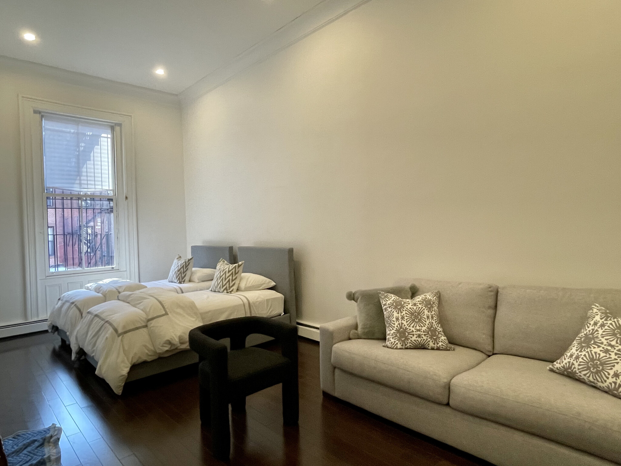 2 bed, 2 bath apartment for rent at 114 Commonwealth Ave Unit 3, Back Bay — photo 10 of 13