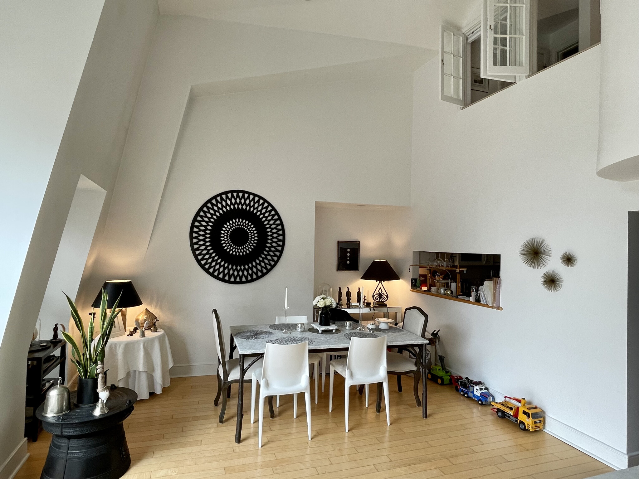 201 Newbury St, Back Bay