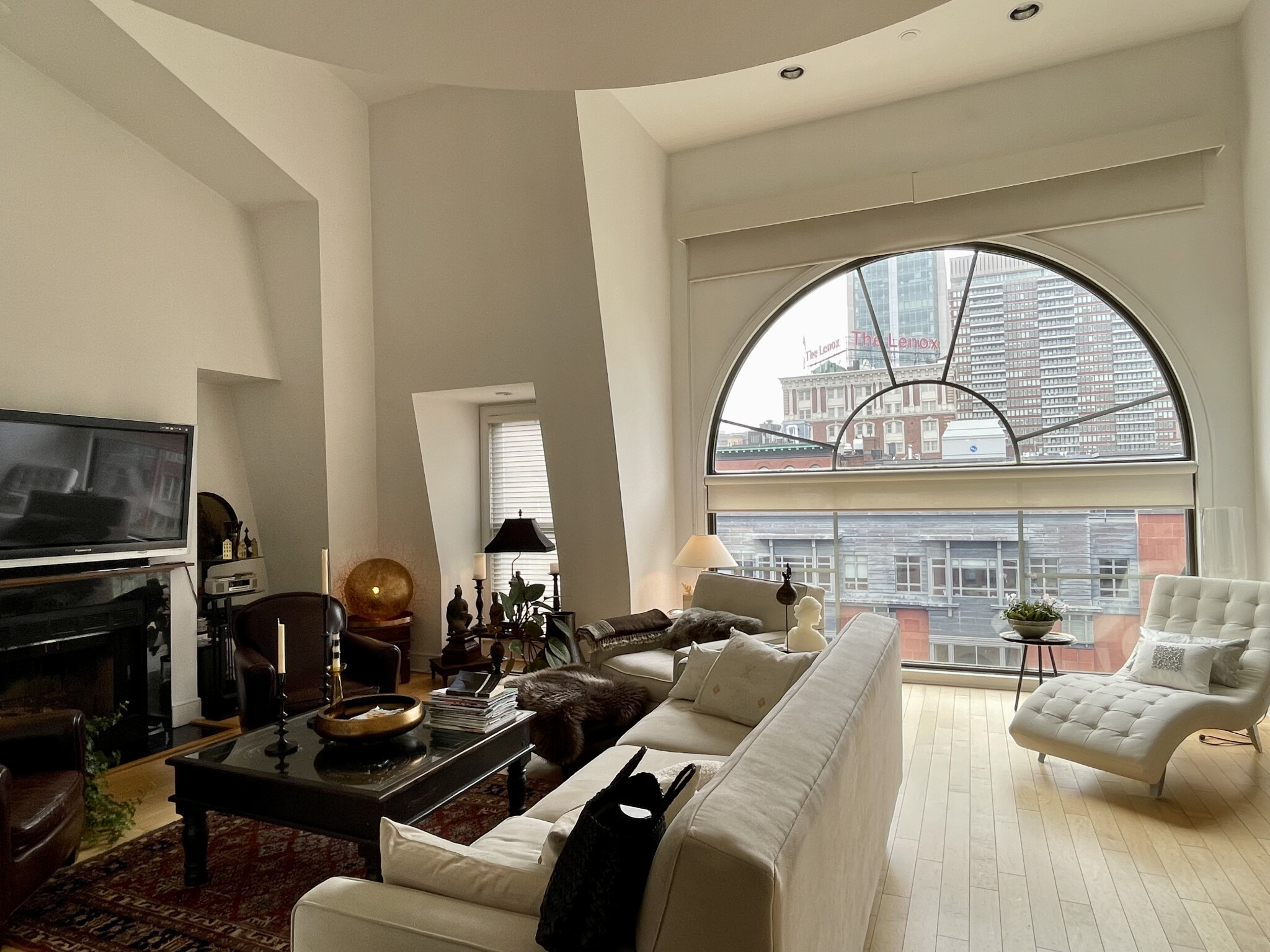 201 Newbury St, Back Bay