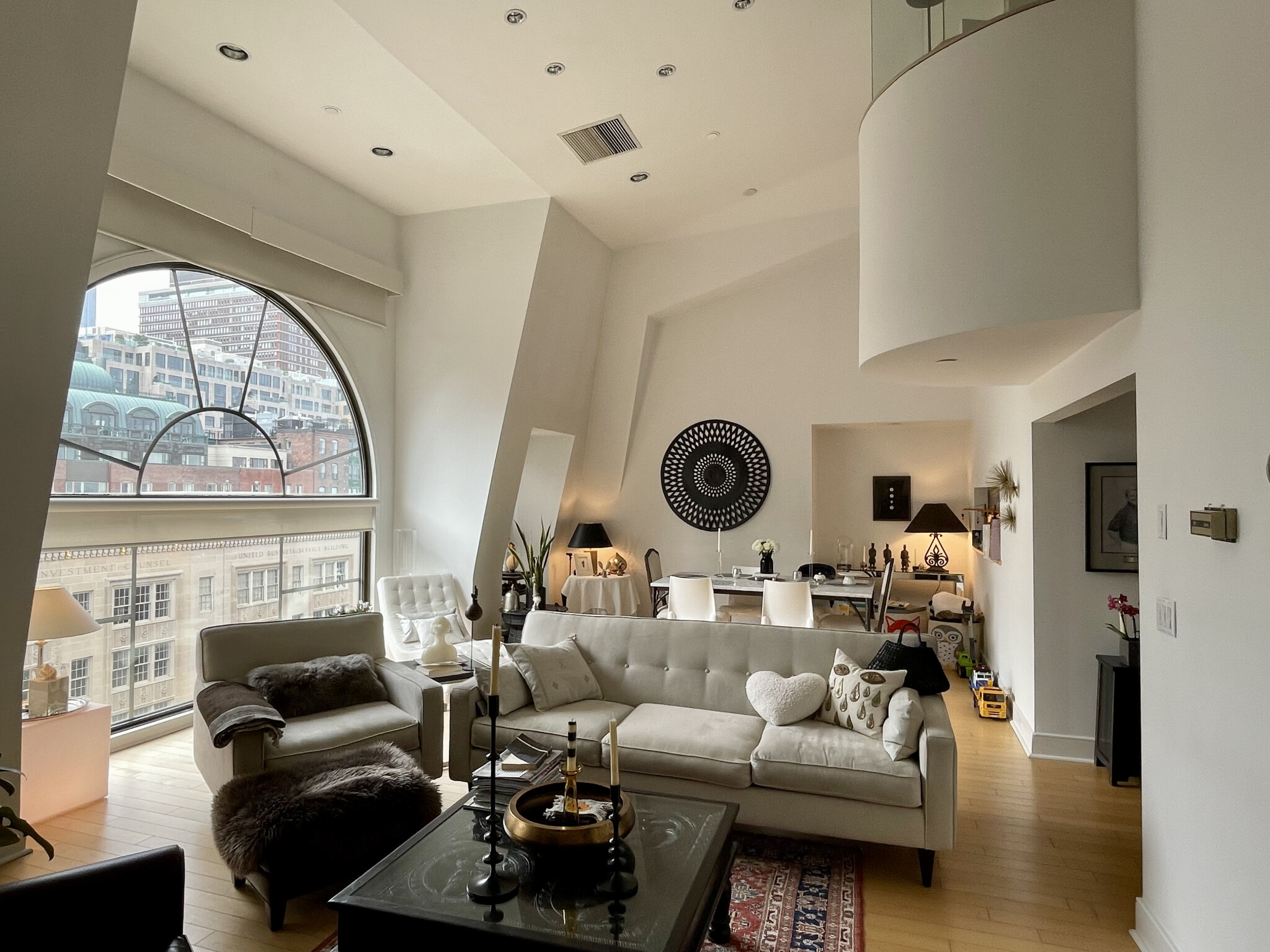 201 Newbury St, Back Bay