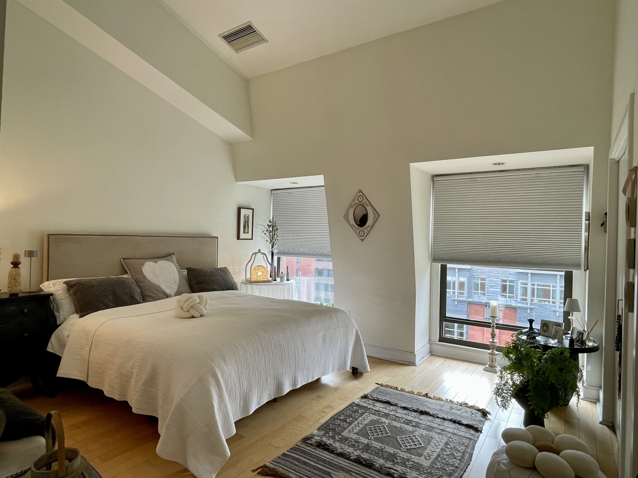 201 Newbury St, Back Bay