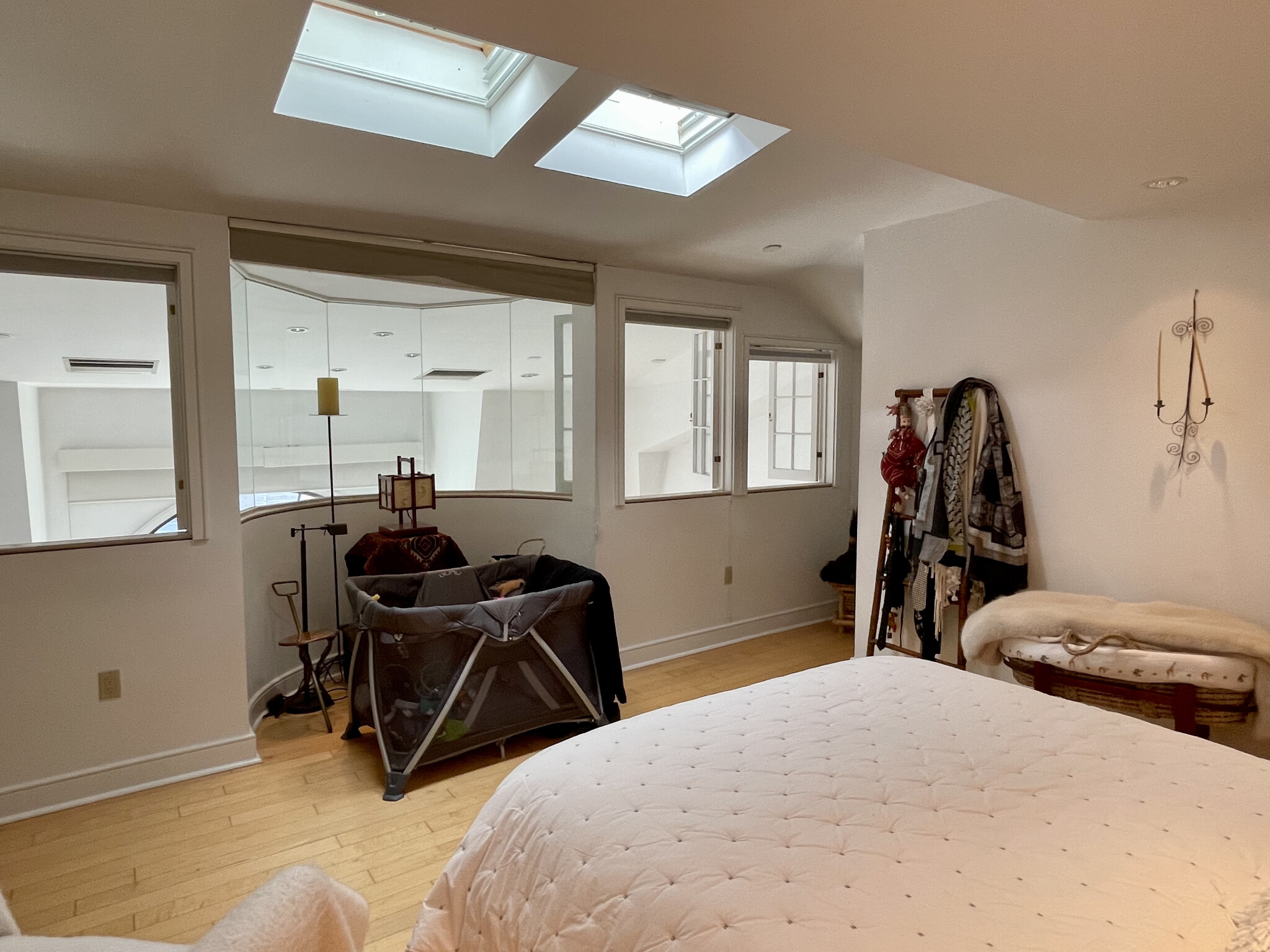 201 Newbury St, Back Bay