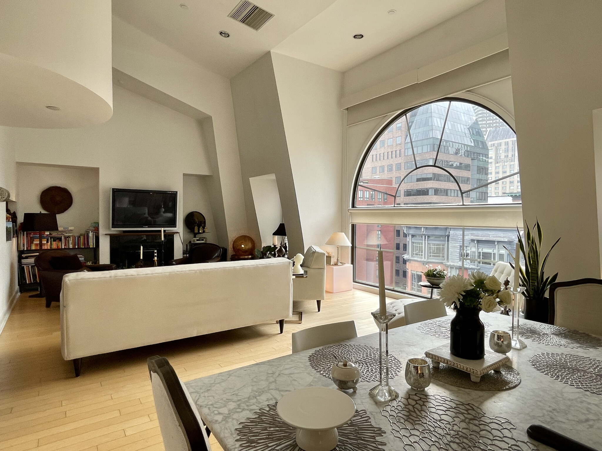 201 Newbury St, Back Bay