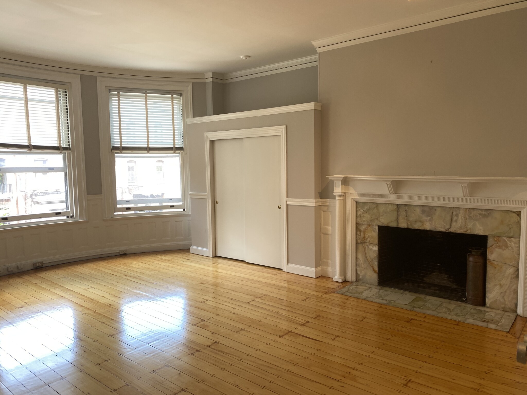 273 Commonwealth Ave, Back Bay