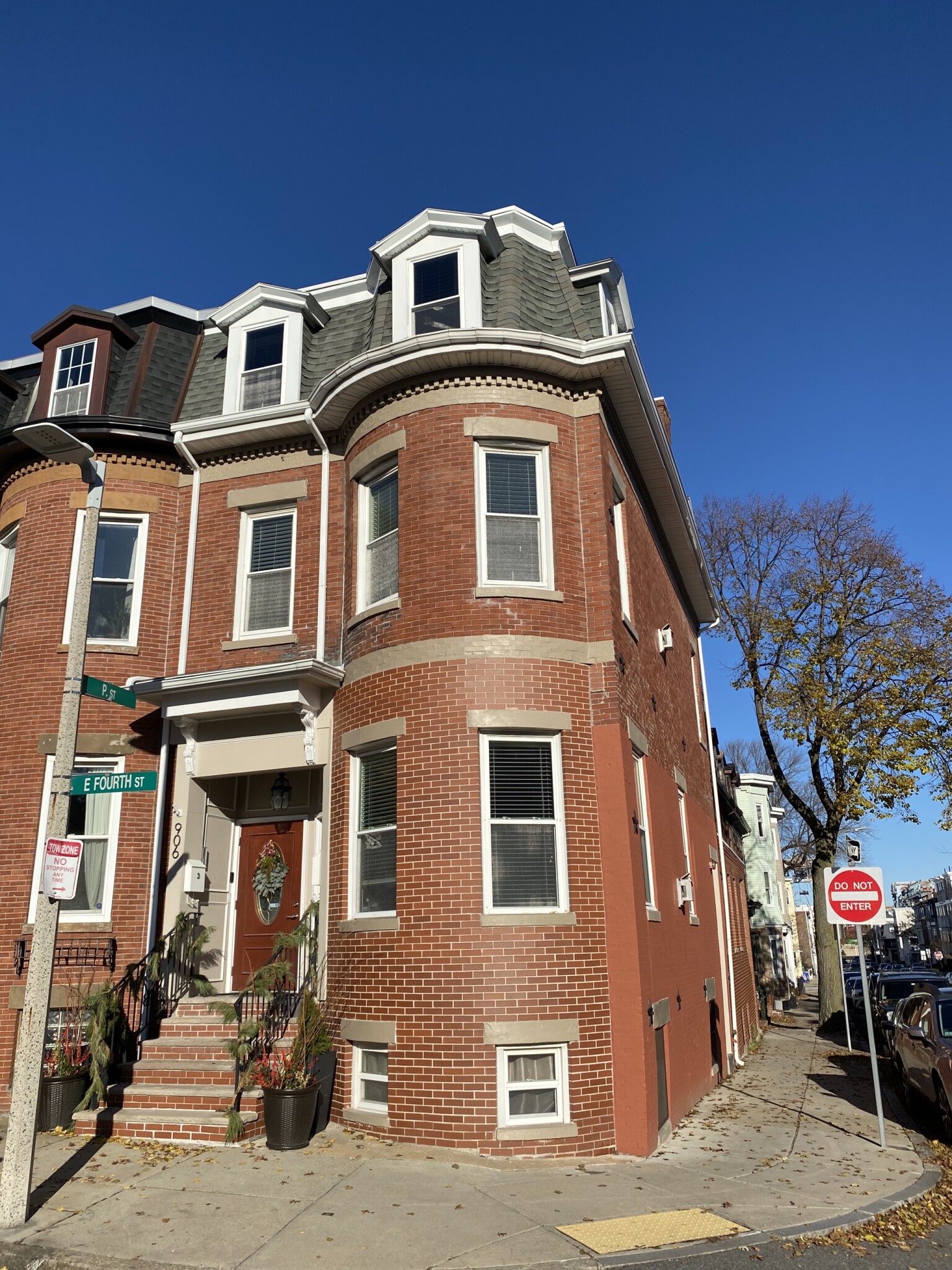 906 4th St, South Boston