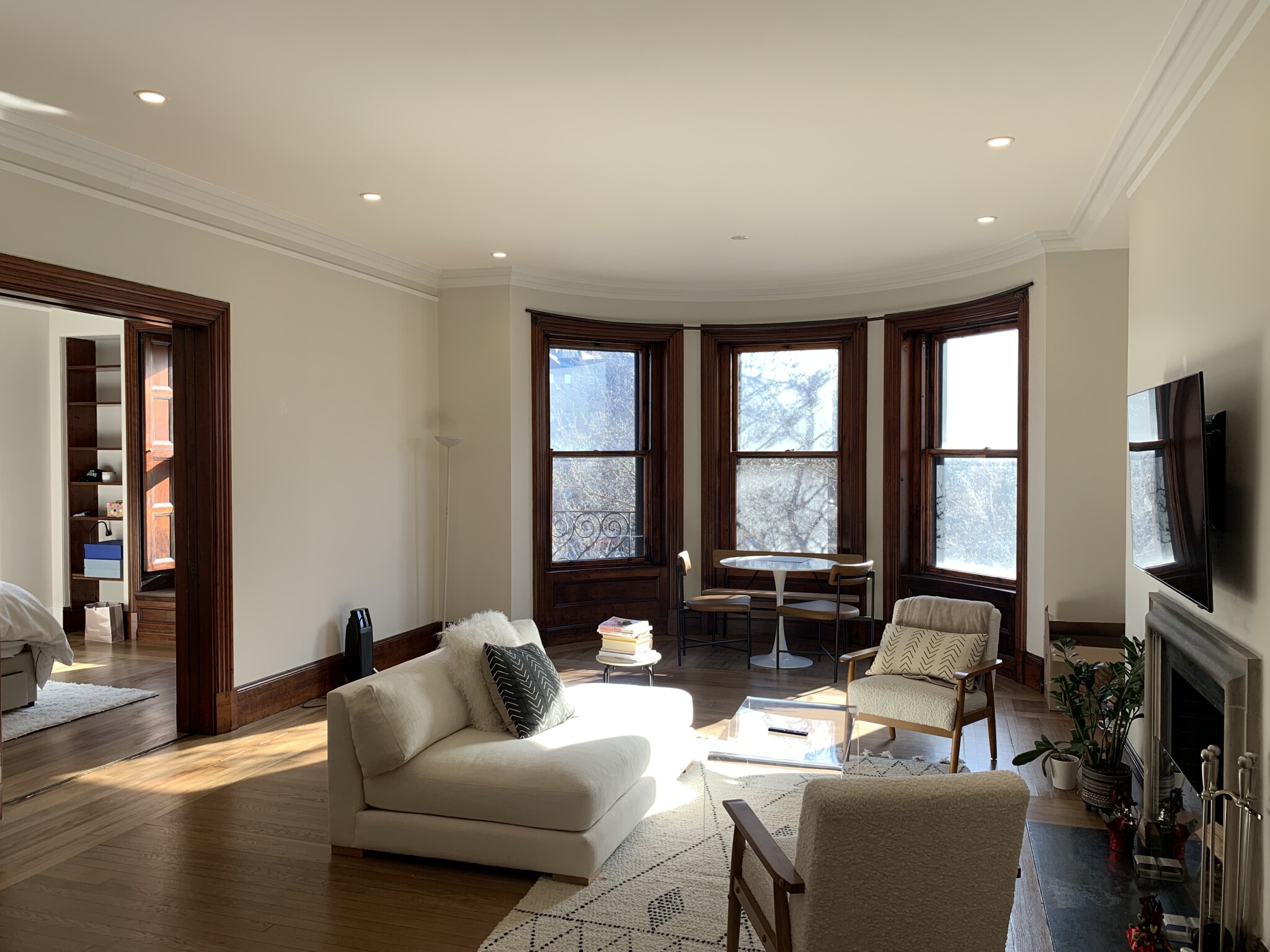 343 Commonwealth Ave, Back Bay