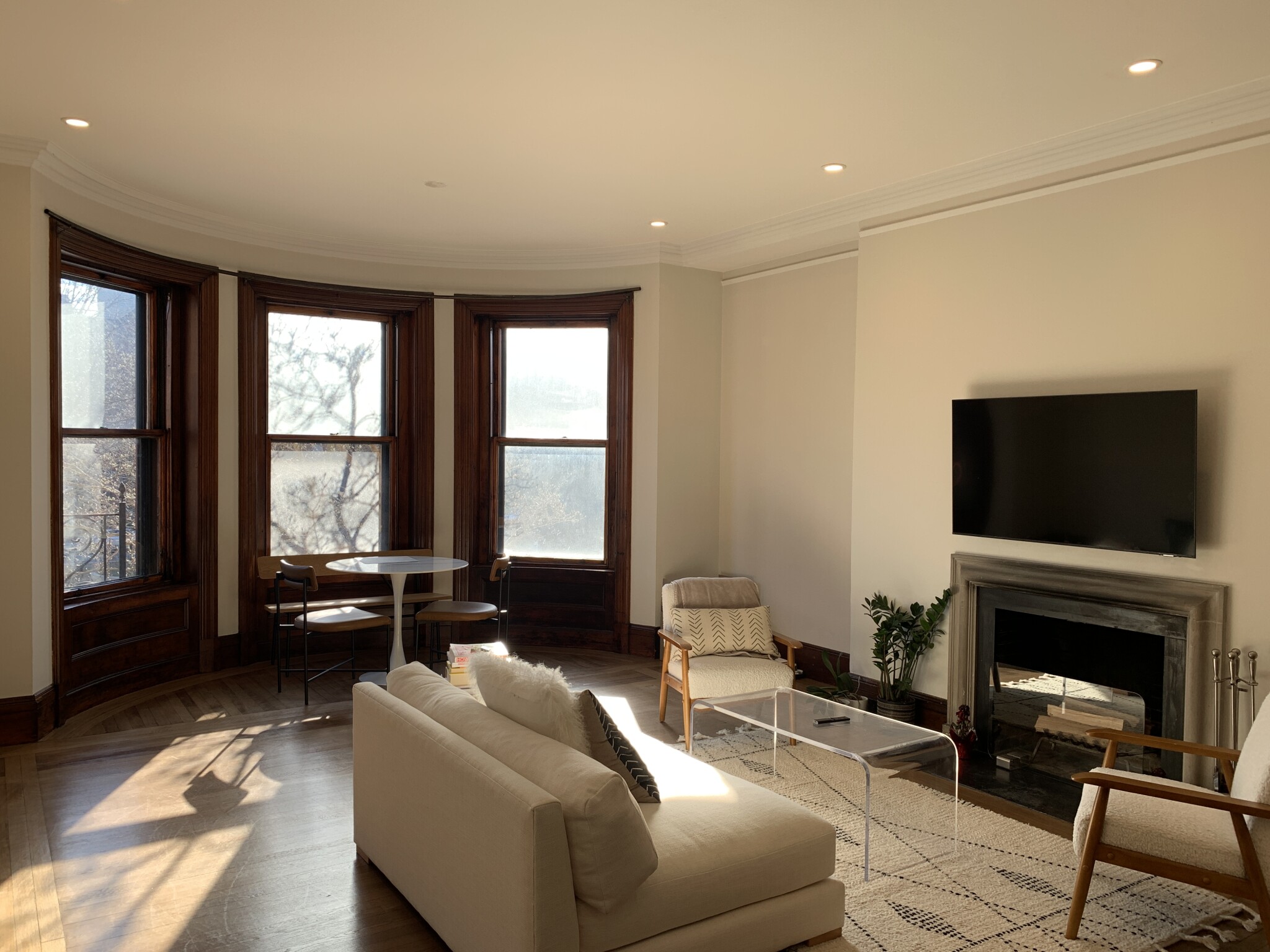 343 Commonwealth Ave, Back Bay