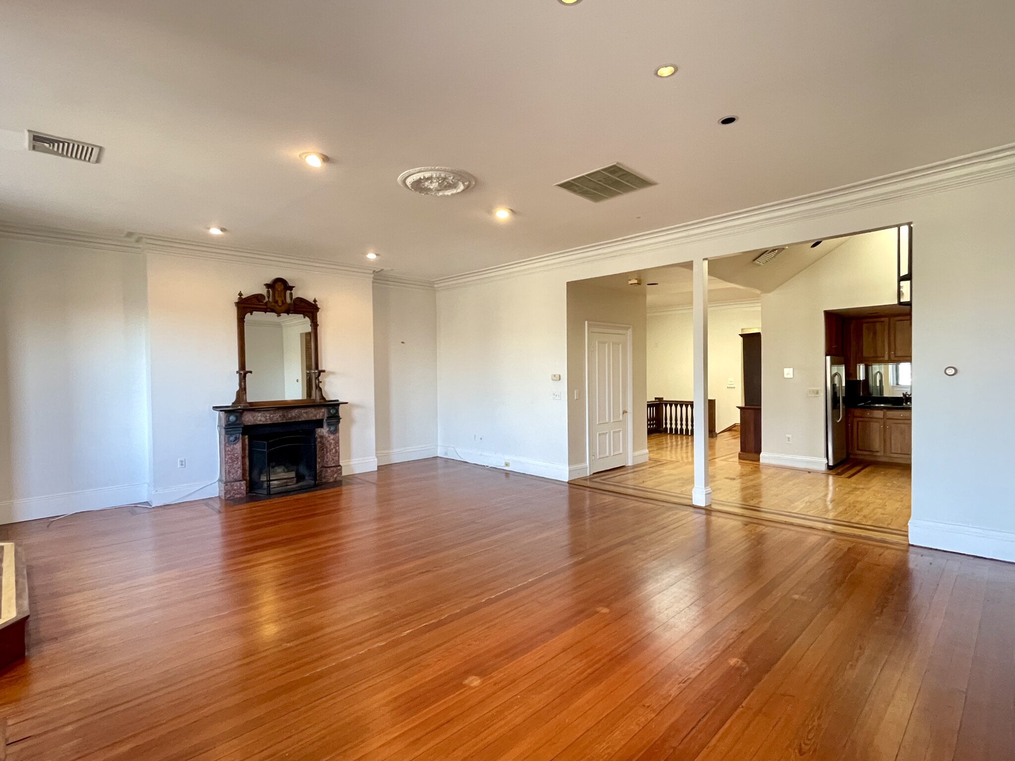 116 Commonwealth Ave, South End