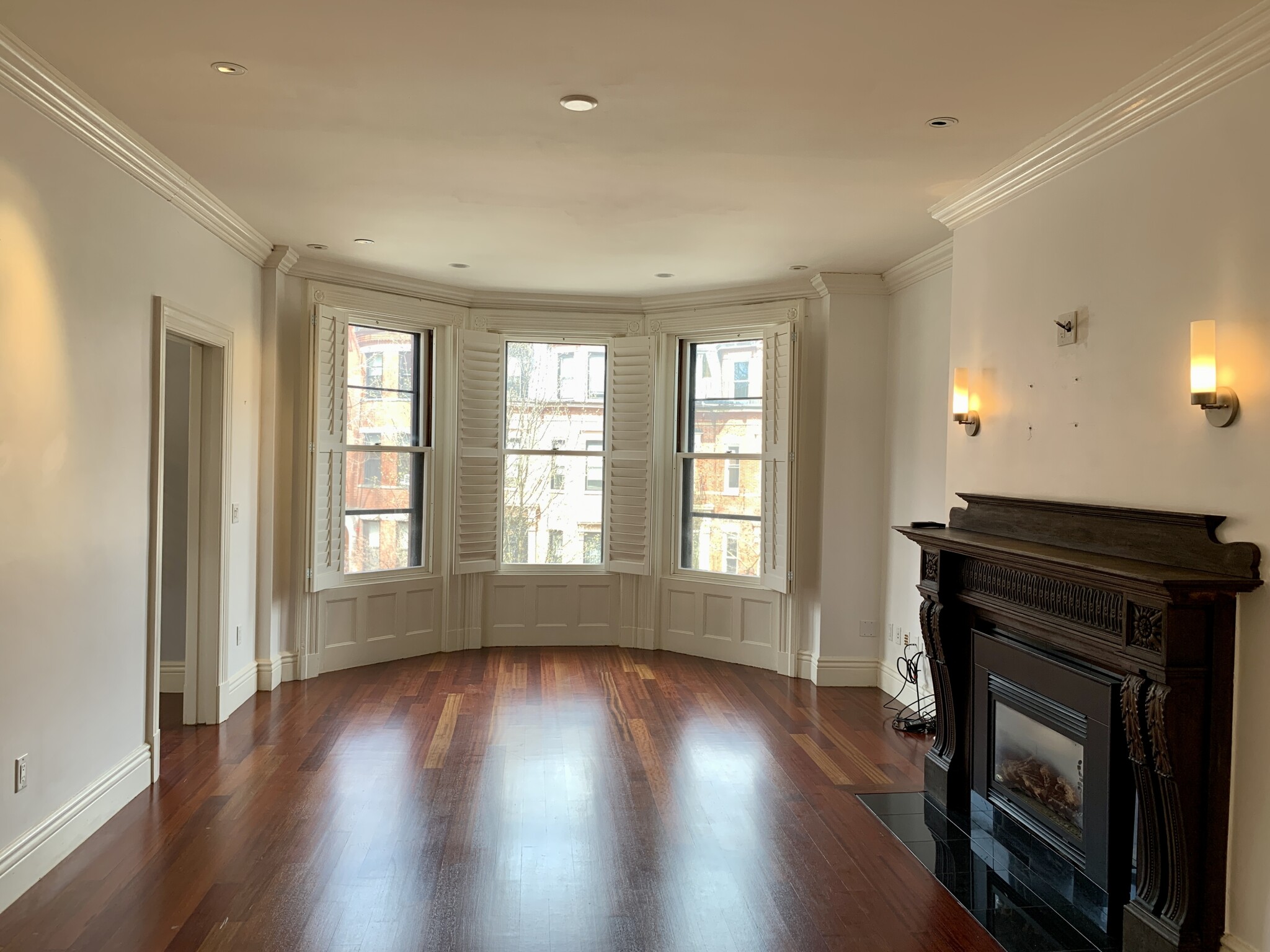 392 Marlborough St, Back Bay