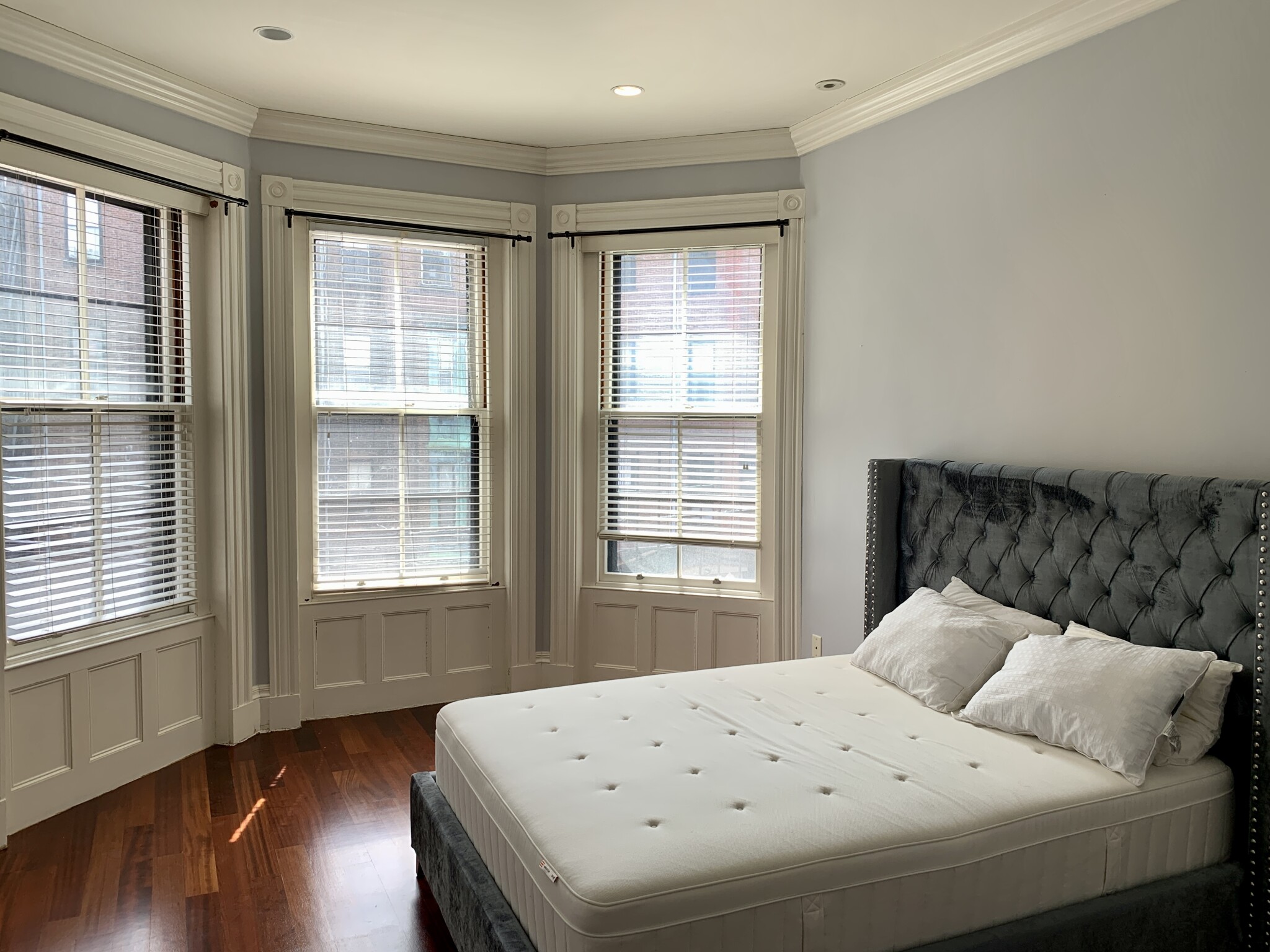 392 Marlborough St, Back Bay