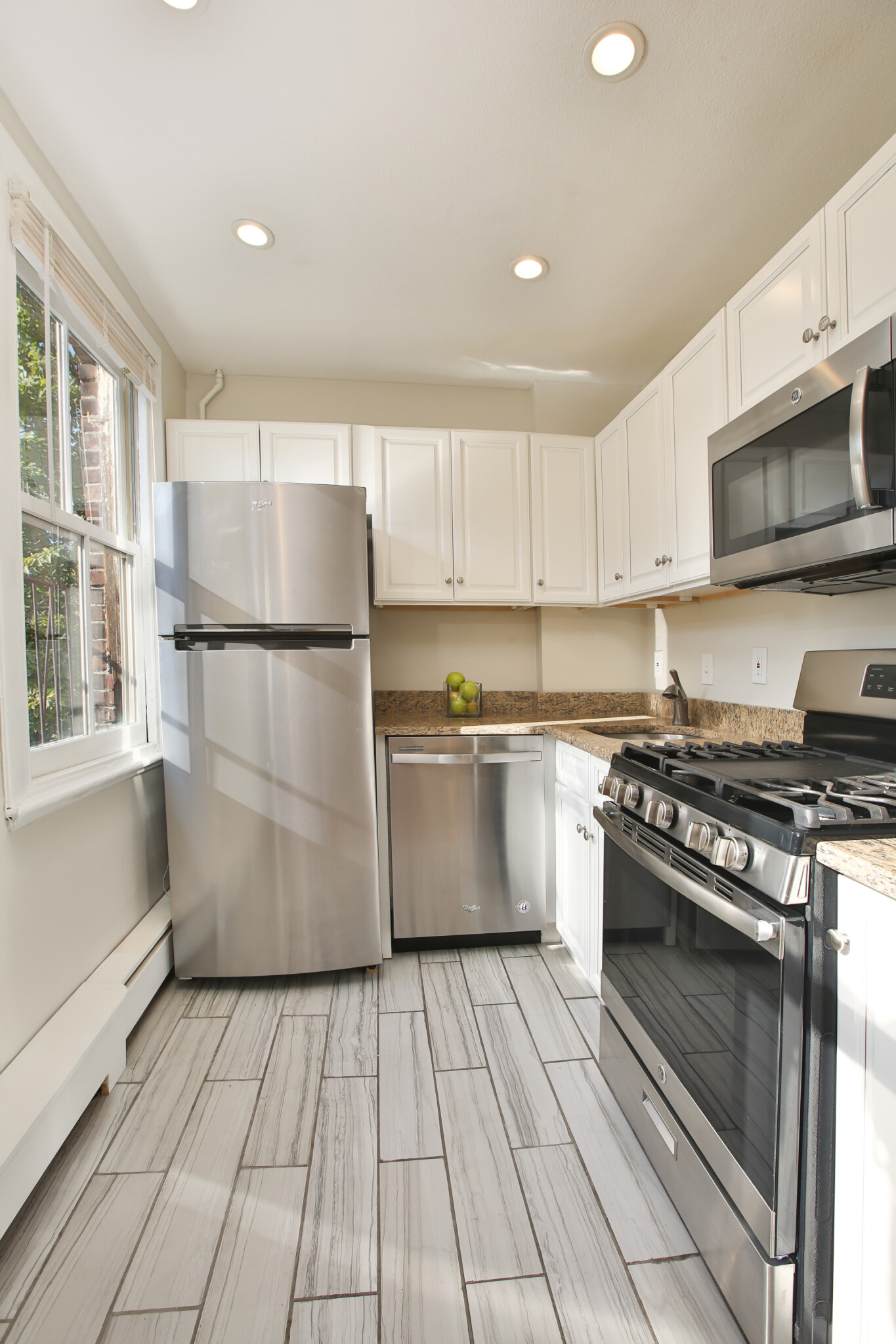 37 Lawrence St, South End