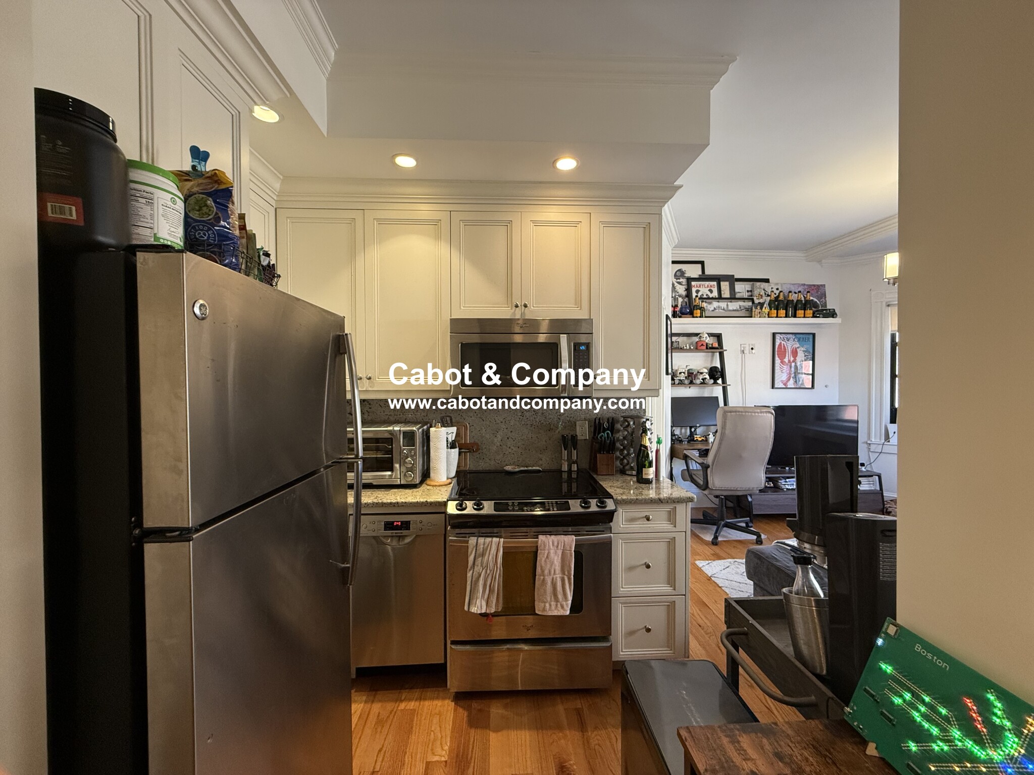 247 Newbury St, Back Bay