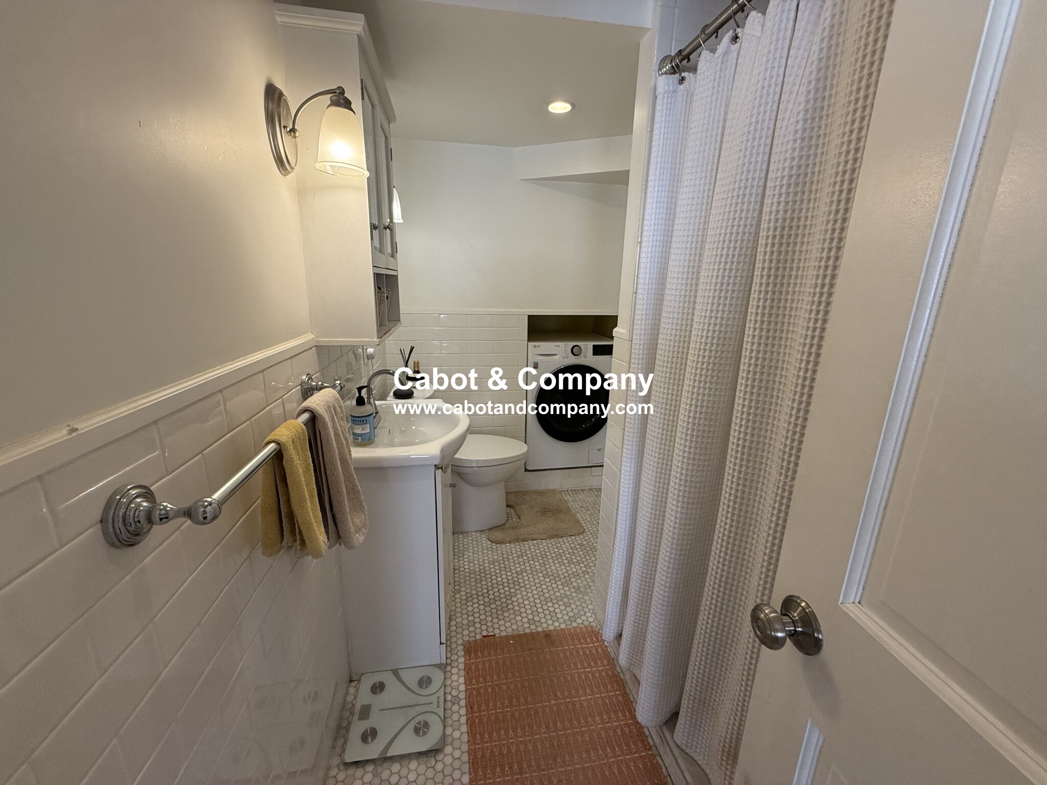 247 Newbury St, Back Bay