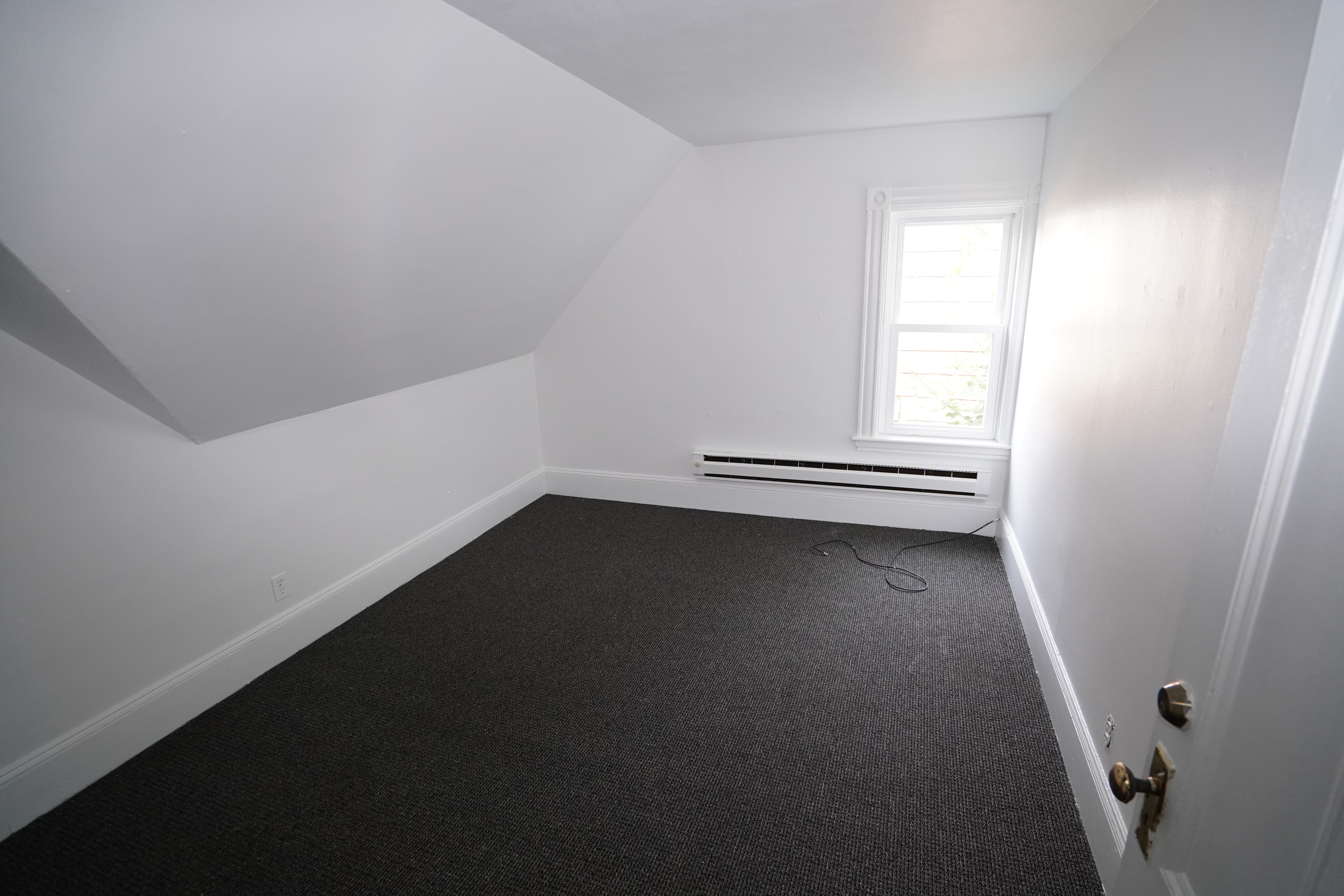 6 bed, 2 bath apartment for rent at 129 Franklin St Unit 2CC, Allston — photo 13 of 17