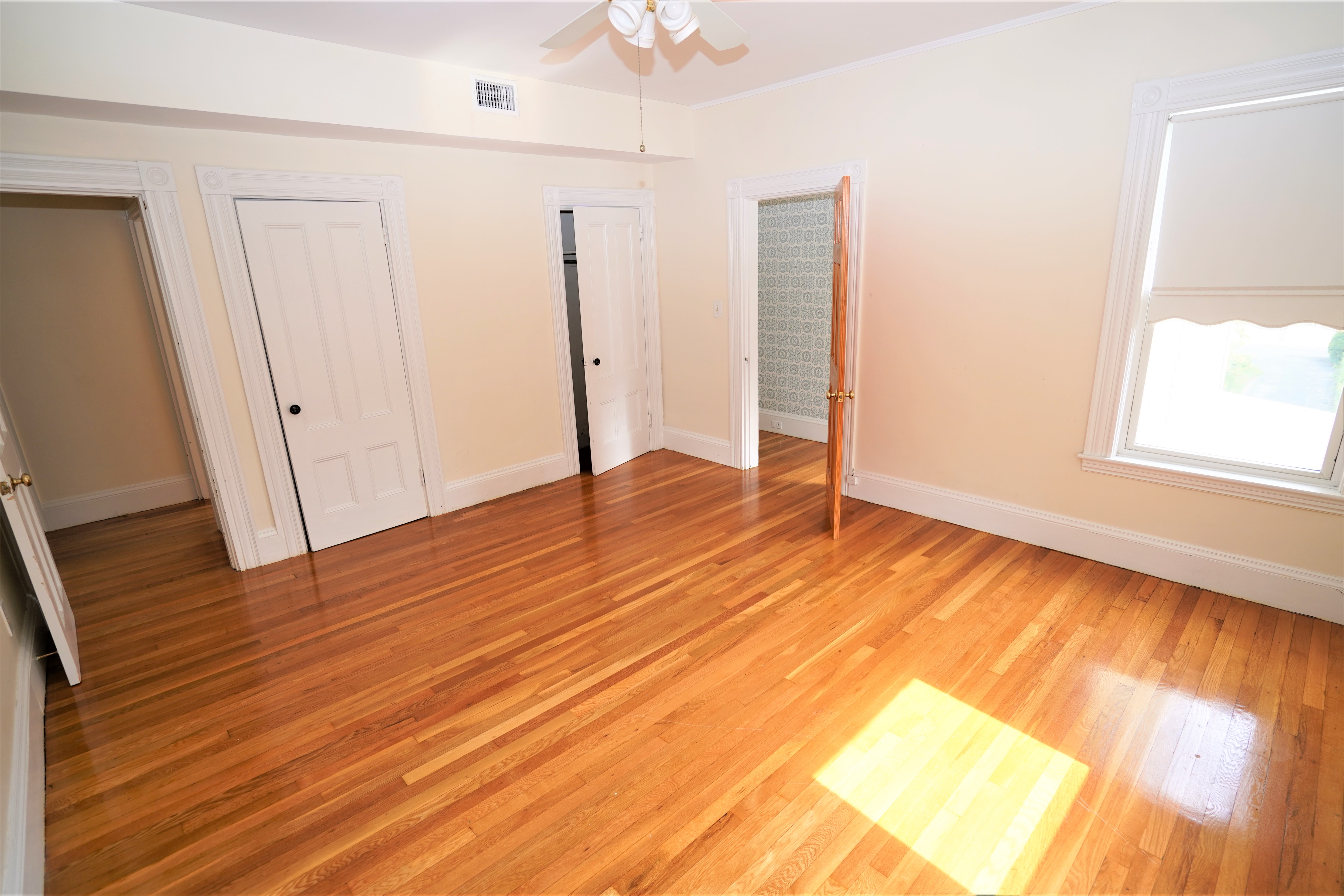 5 bed, 2 bath apartment for rent at 57 Aldie St Unit 1, Allston — photo 17 of 24