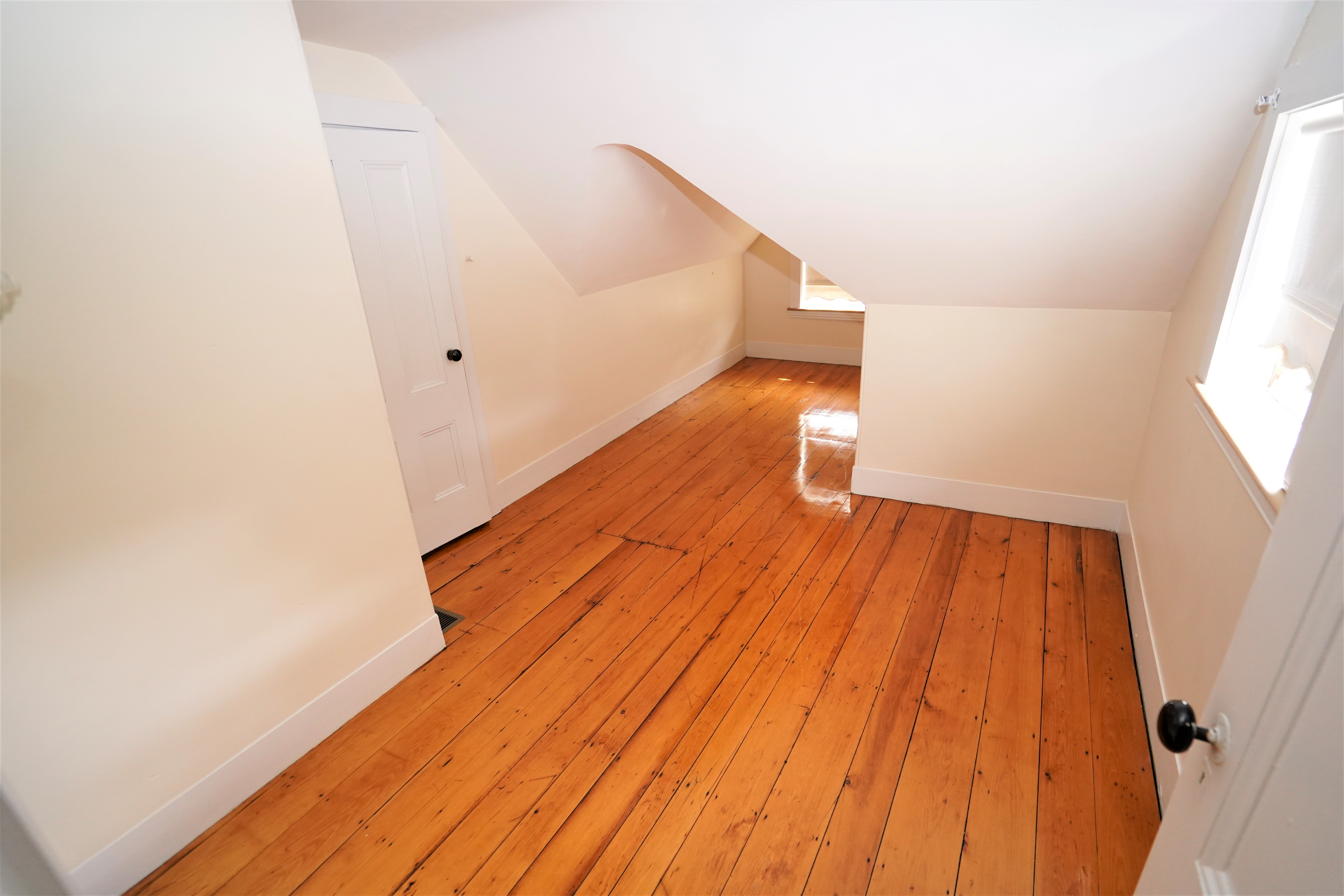 5 bed, 2 bath apartment for rent at 57 Aldie St Unit 1, Allston — photo 19 of 24