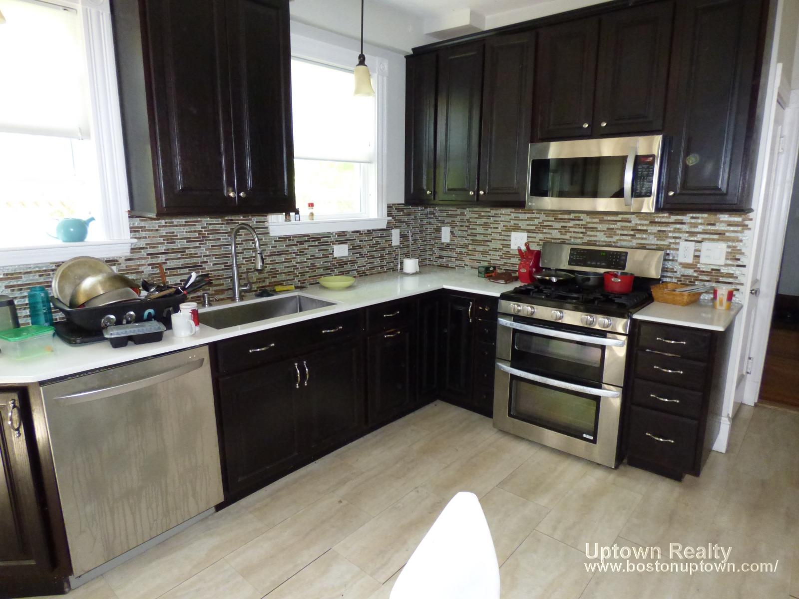 5 bed, 2 bath apartment for rent at 12 Sorrento St Unit 1, Allston — photo 1 of 15