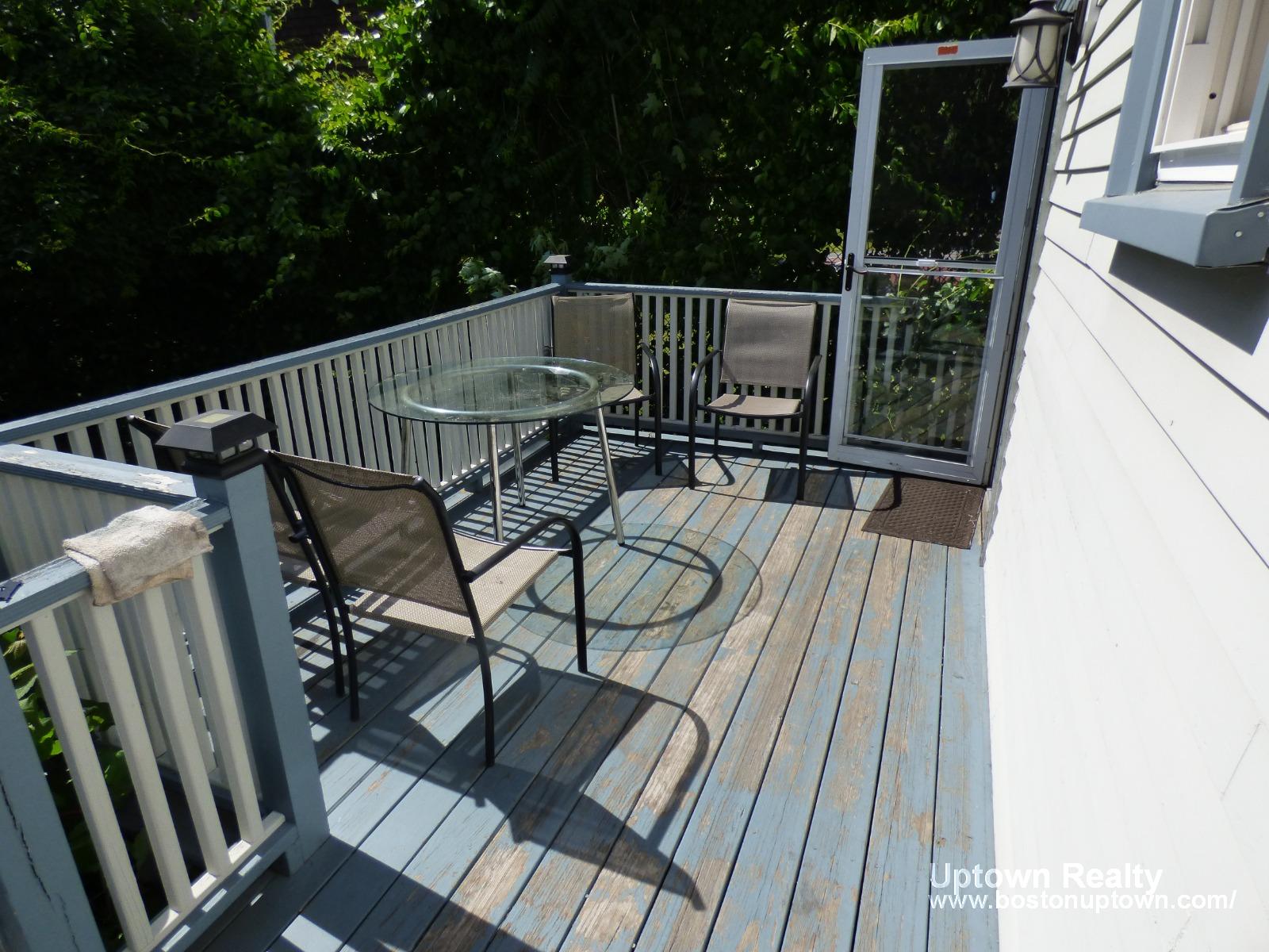 5 bed, 2 bath apartment for rent at 12 Sorrento St Unit 1, Allston — photo 11 of 15