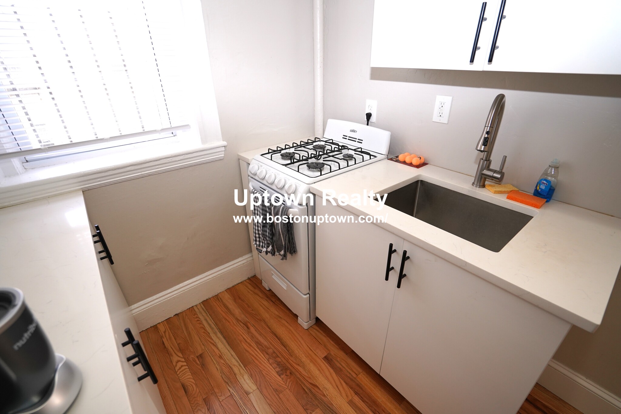 1140 Commonwealth Ave. - 2,250USD / month