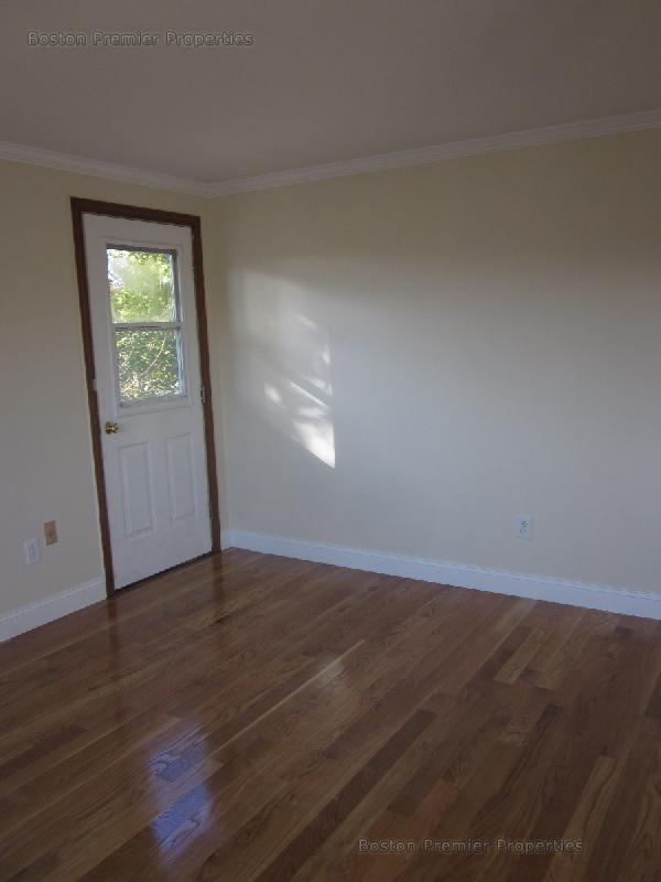 1 bed, 1 bath apartment for rent at 22 Kensington Rd Unit 9, Weymouth — photo 8 of 10