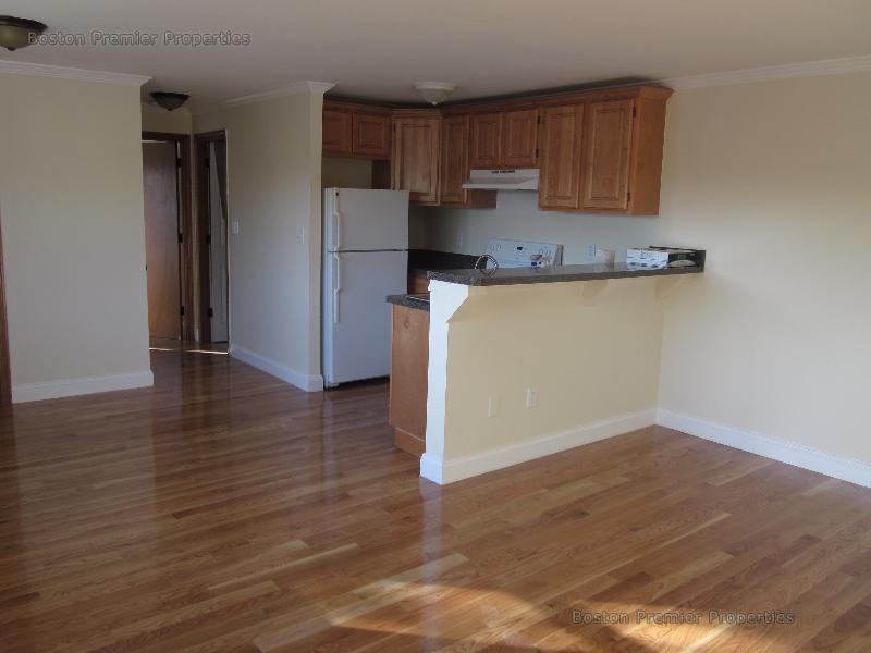 1 bed, 1 bath apartment for rent at 22 Kensington Rd Unit 9, Weymouth — photo 9 of 10