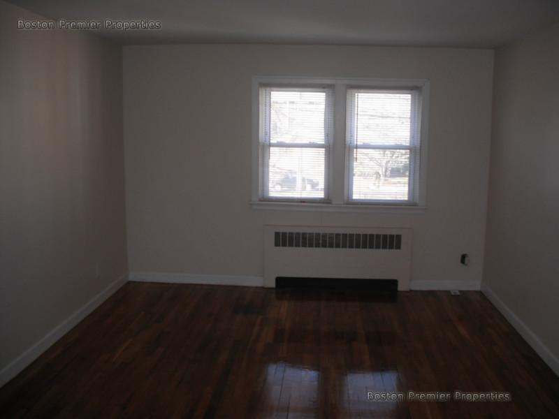 2 bed, 1 bath apartment for rent at 12 Linden Unit 3, Quincy — photo 12 of 17