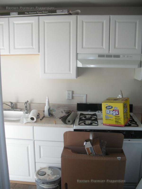2 bed, 1 bath apartment for rent at 12 Linden Unit 3, Quincy — photo 15 of 17