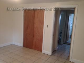 1 bed, 1 bath apartment for rent at 112 Greenleaf St Unit 1, Quincy — photo 3 of 10