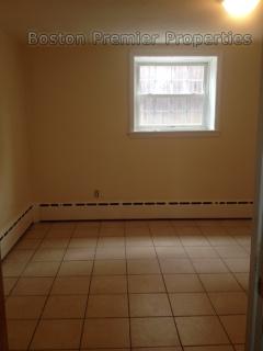 1 bed, 1 bath apartment for rent at 112 Greenleaf St Unit 1, Quincy — photo 4 of 10