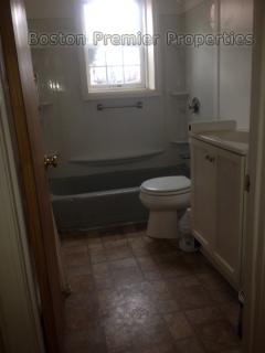 1 bed, 1 bath apartment for rent at 112 Greenleaf St Unit 1, Quincy — photo 8 of 10