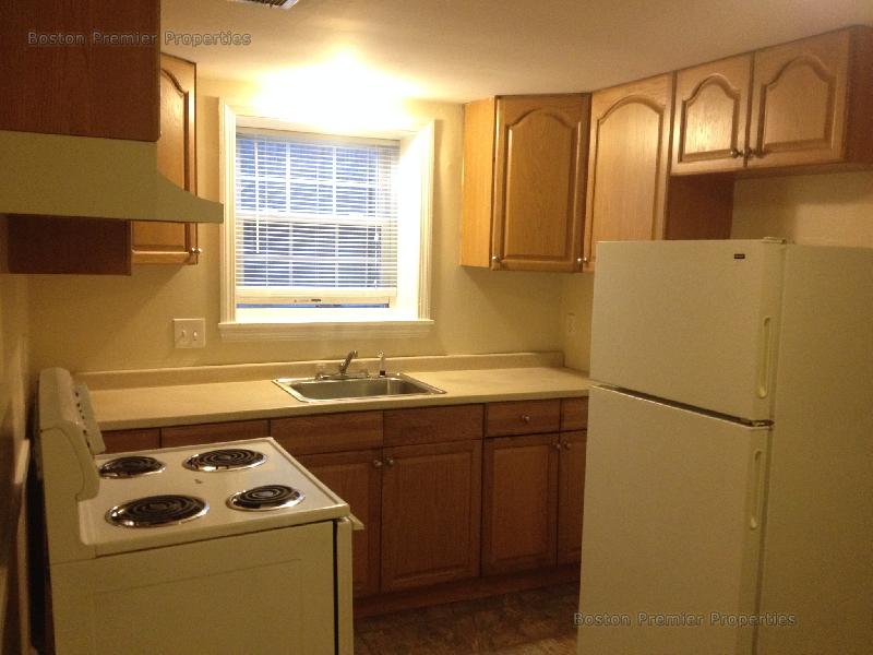 1 bed, 1 bath apartment for rent at 112 Greenleaf St Unit 1, Quincy