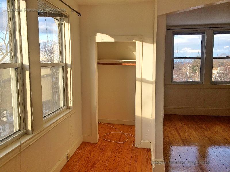 107 Lincoln Ave, Quincy