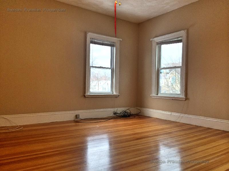 107 Lincoln Ave, Quincy