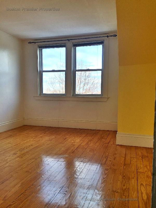 107 Lincoln Ave, Quincy