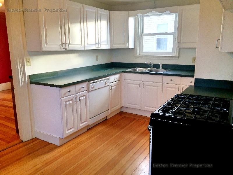 107 Lincoln Ave, Quincy