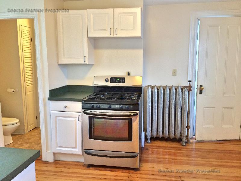 107 Lincoln Ave, Quincy