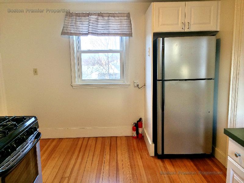 107 Lincoln Ave, Quincy