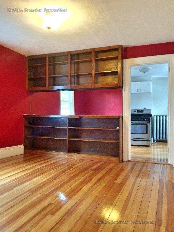 107 Lincoln Ave, Quincy