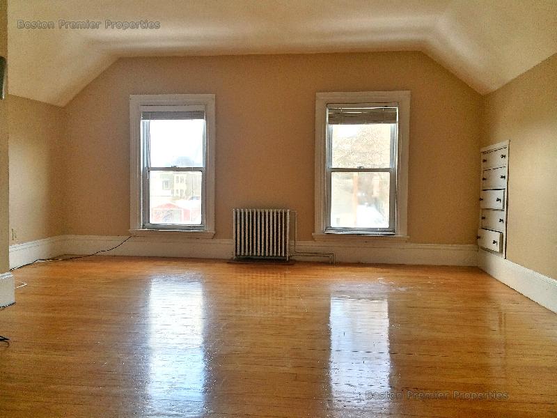 107 Lincoln Ave, Quincy
